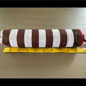 Henri Bendel umbrella travel